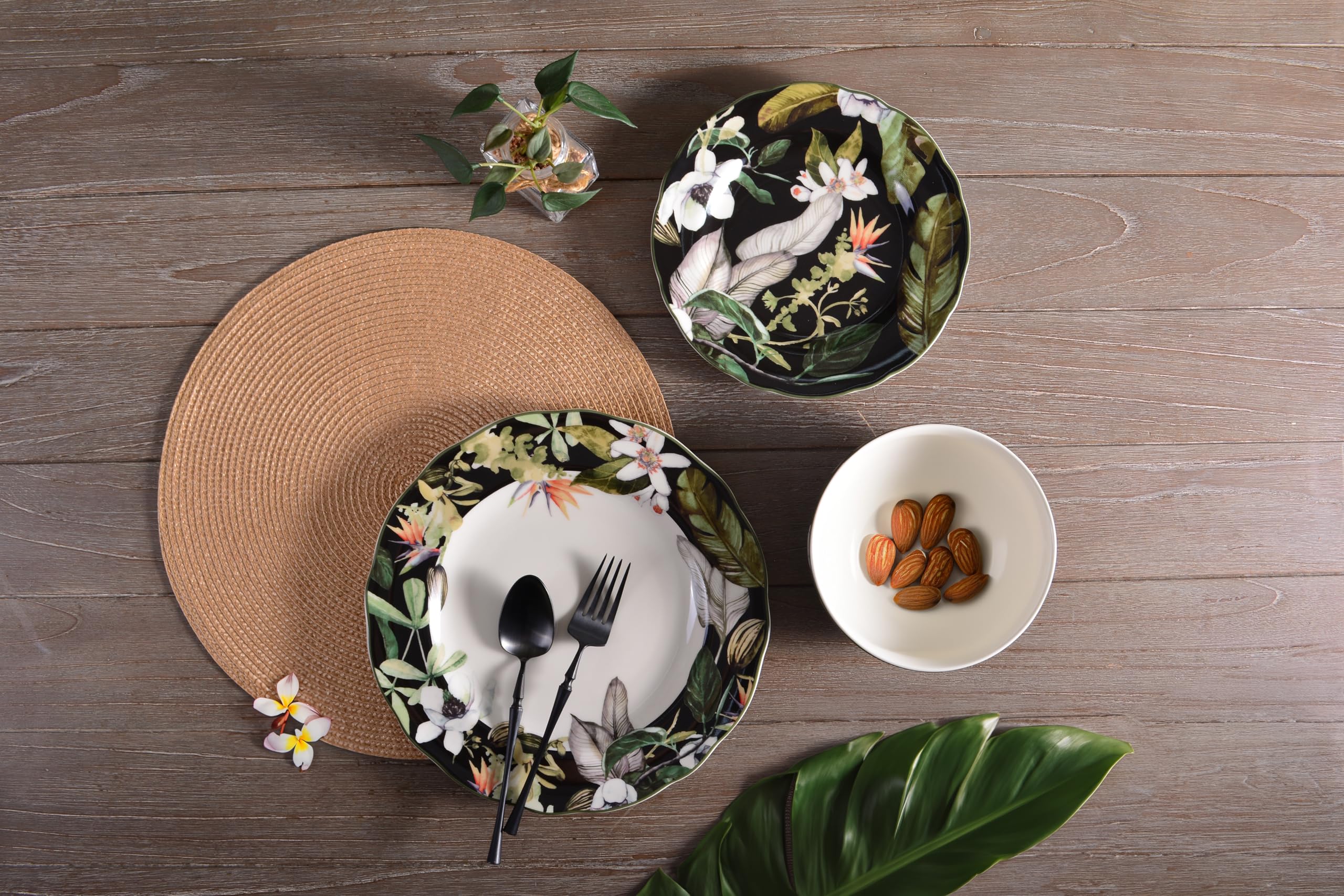 222 FIFTH フィフス　 ハイビスカス　プレート　2枚 Amazon.com | 222 Fifth 12-Piece Porcelain Dinnerware Set for 4